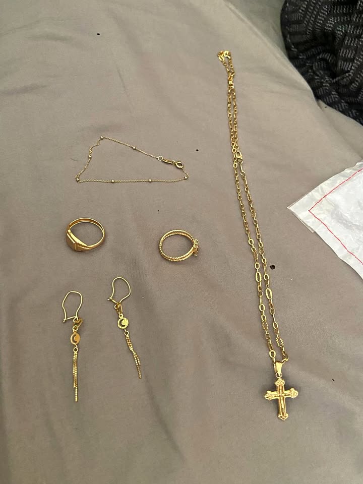 Jual beli emas