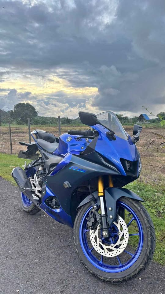Yamaha r15 v4 tahun 2022