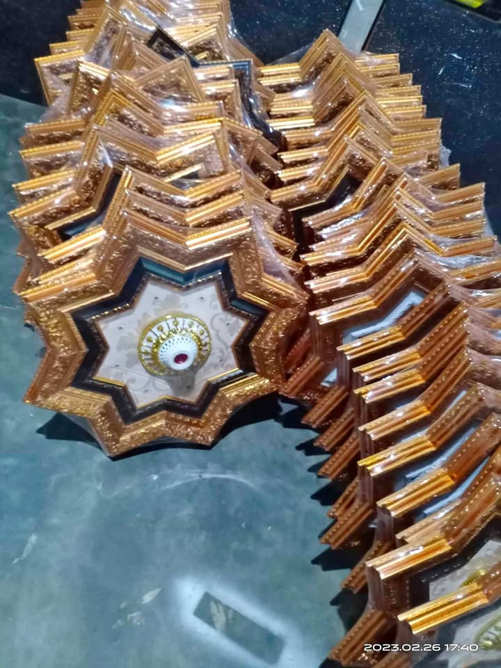 Ornament lampu mewah