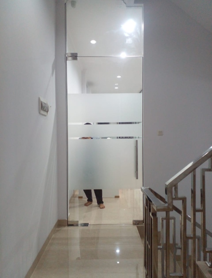 JASA PASANG STICKER SANDBLAST DI JAKARTA
