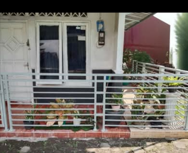 Disewakan rumah 3 KT, 2 KM, isian wifi, kulkas, AC, PAM PDAM, Dispenser, meja makan, peralatan dapur + kompor, peralatan makan, meja makan, tempat tidur, dekat uty ringroad utara, dekat kemana mana.