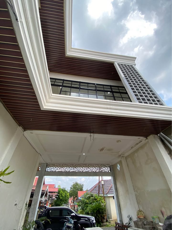 DIJUAL RUMAH MEWAH MODERN 2 LANTAI