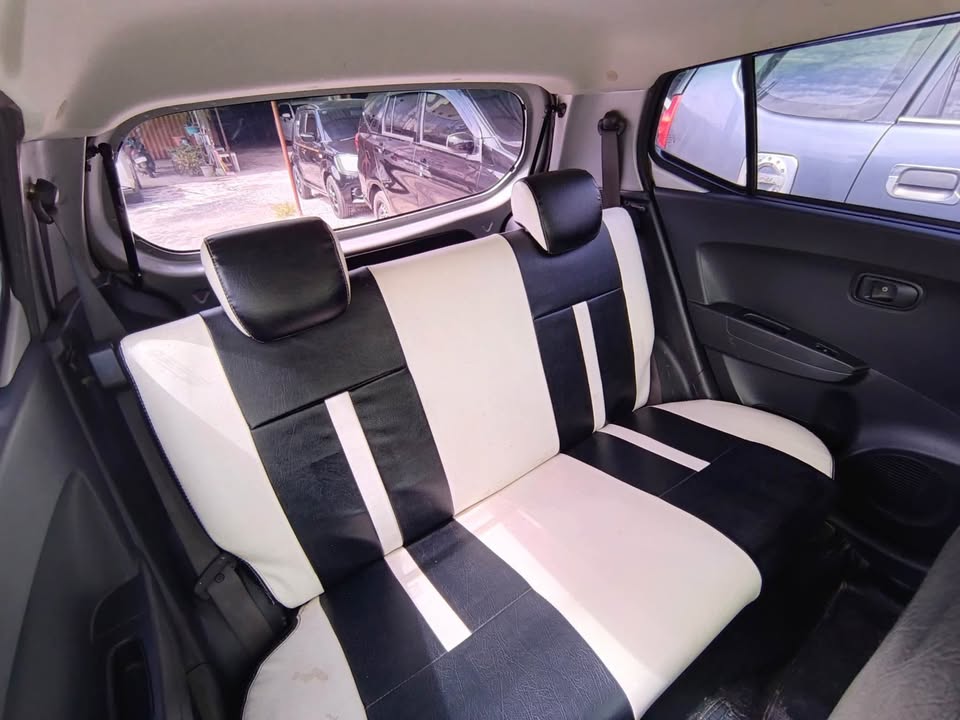 2014 DAIHATSU AYLA MOBIL BEKAS MURAH unit istimewa siap jalan