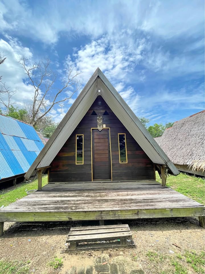 Penginapan Vila di temajuk