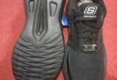 Sepatu running skechers