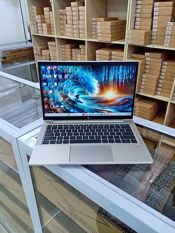 LAPTOP SEKEN HP ELITEBOOK 835 G8 RAM 8GB SSD 256GB RYZEN 5