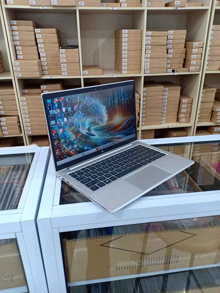 LAPTOP SEKEN HP ELITEBOOK 835 G8 RAM 8GB SSD 256GB RYZEN 5