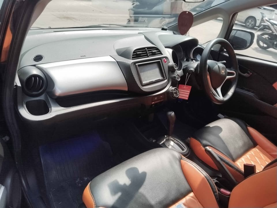 2009 Honda jazz
