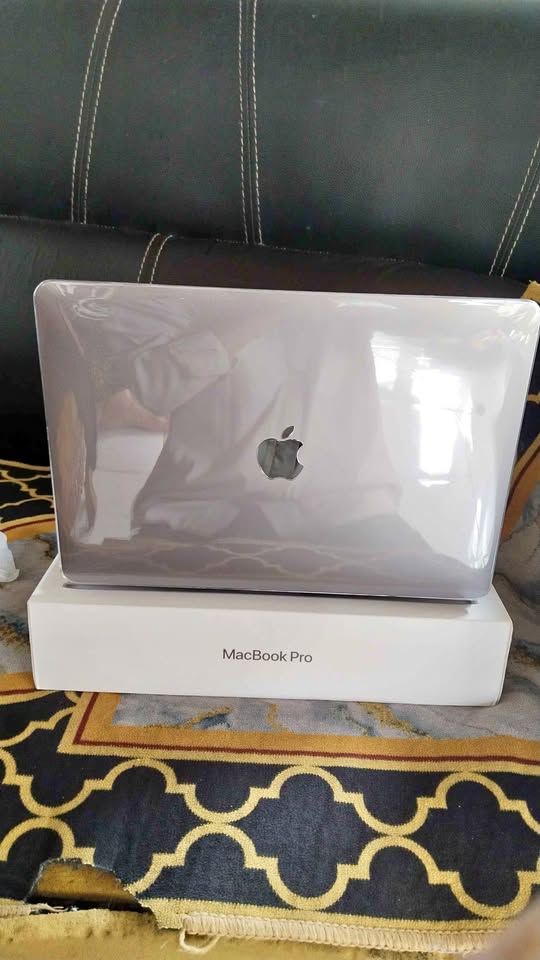 MacBook Pro M1 Like New 98% Mulus Fullset Jarang Dipakai