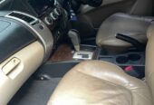 Tahun 2013 Mitsubishi pajero