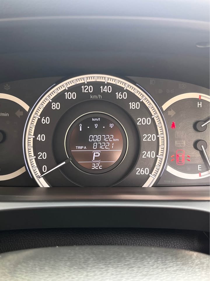 2016 Honda accord low km 8rb