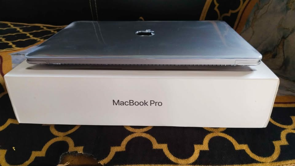 MacBook Pro M1 Like New 98% Mulus Fullset Jarang Dipakai
