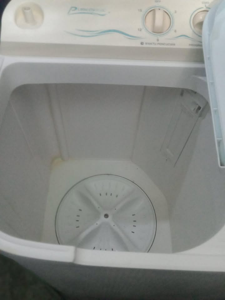 MESIN CUCI SHAP 10KG PUTARAN KENCANG
