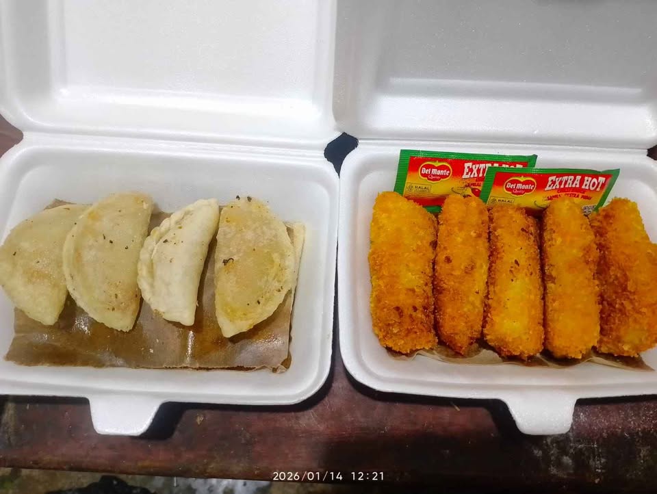 Jual aneka donat dan pisang bolen