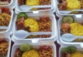 Di Jual Nasi kuning ayam bumbu