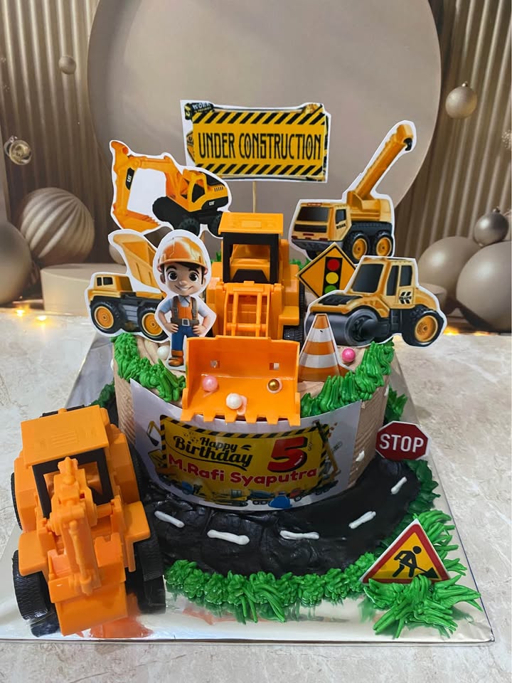 Kue dan Puding Ulang Tahun