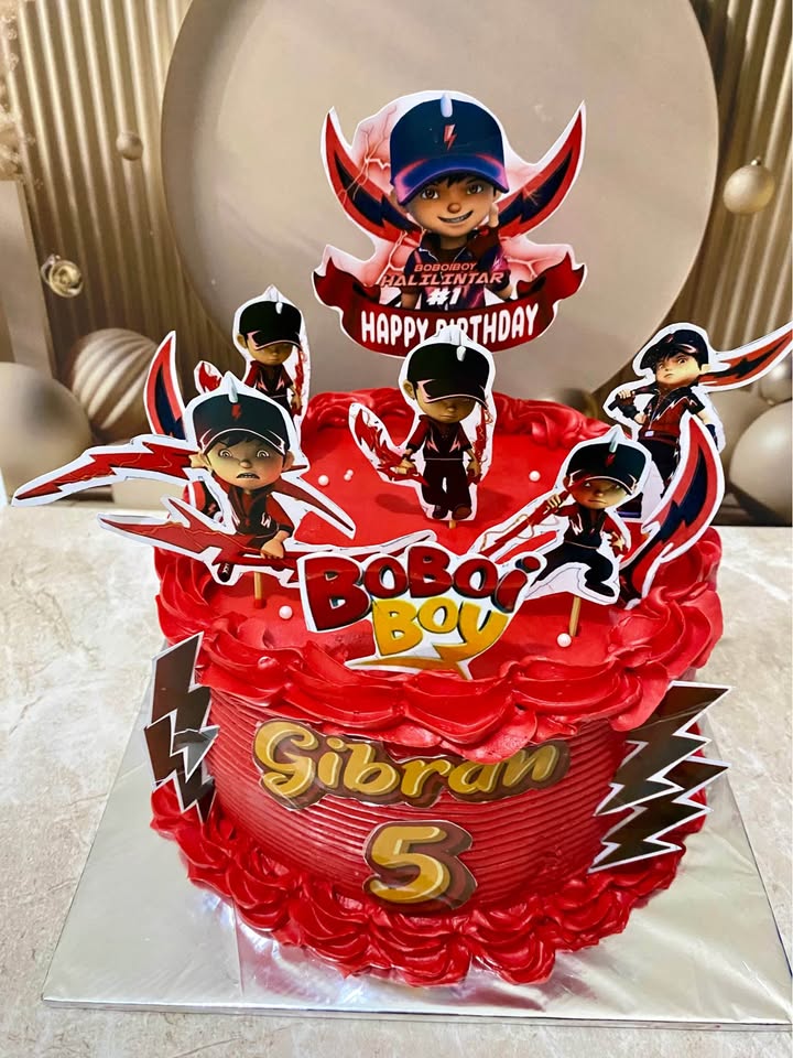 Kue dan Puding Ulang Tahun