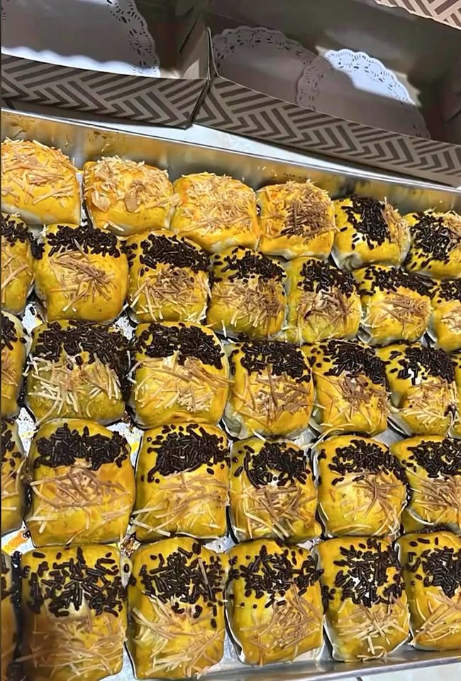 Makanan (bolen) gratis ongkir