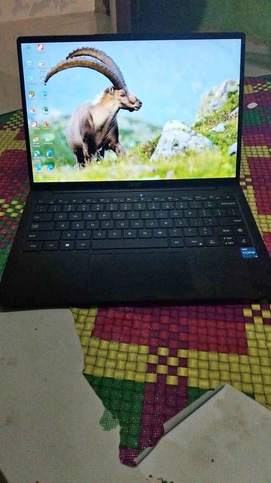 Di jual laptop acer mate ram 8gb