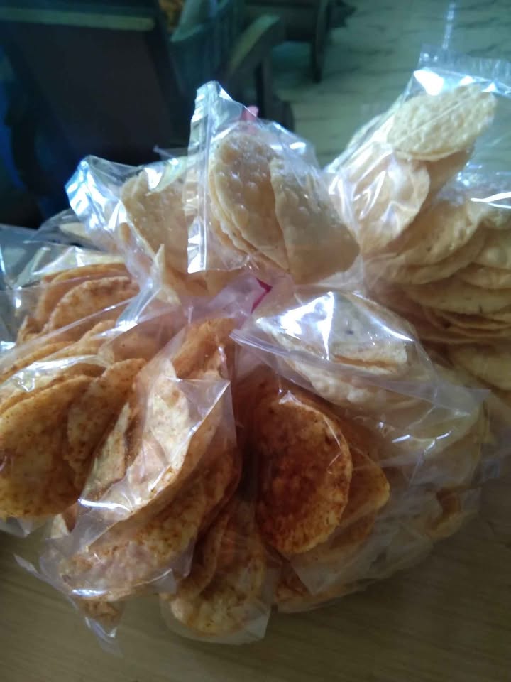 Di Jual Kacang n makanan ringan