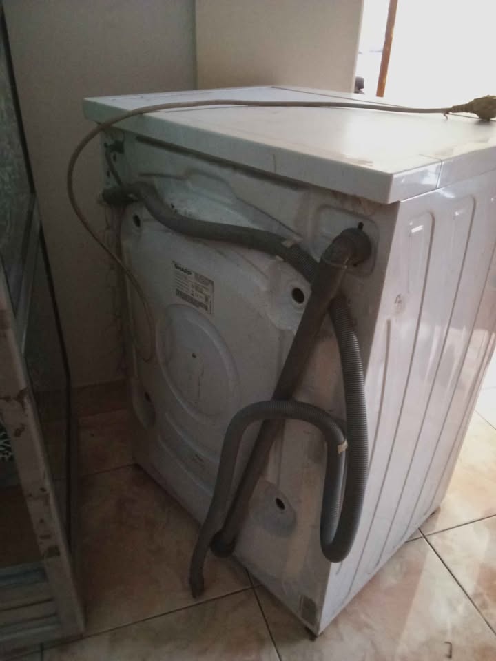 Mesin Cuci SHARP ES FL 1082 G / MESIN CUCI FRONT LOADING 8 KG DIGITAL / ESFL1082G