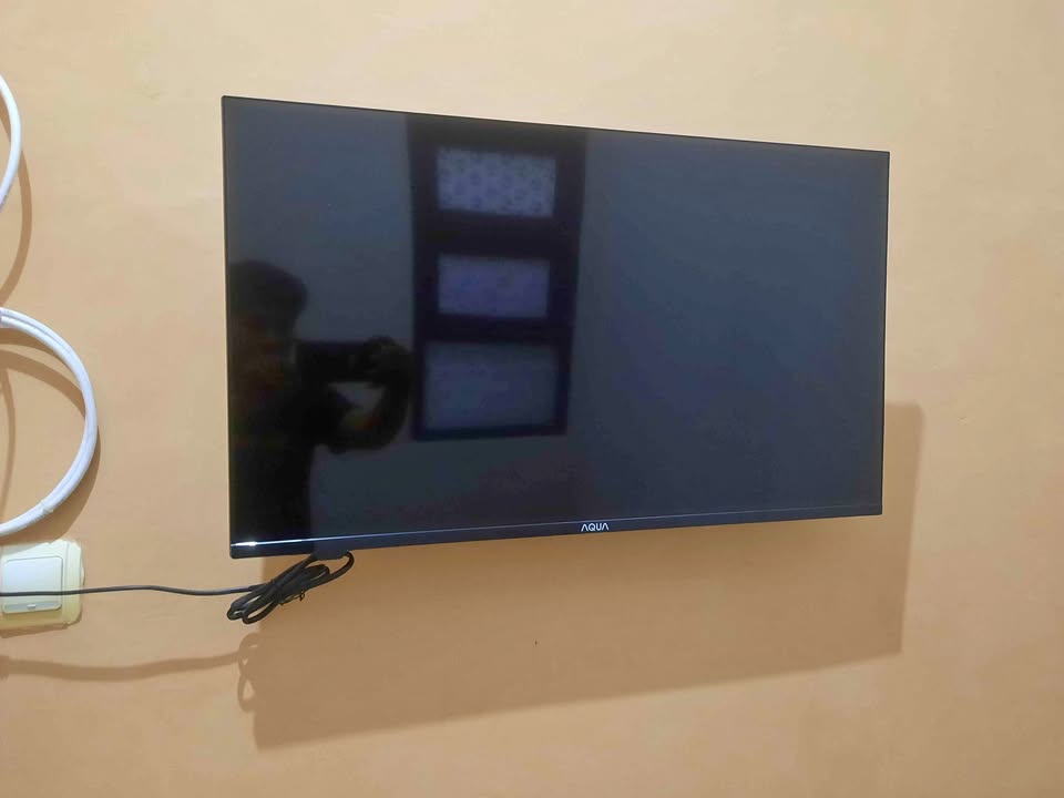Tv android AQUA 32 inch Box
