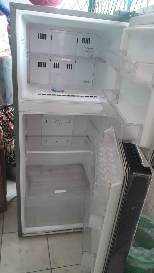 Di Jual Kulkas 2pintu merek LG