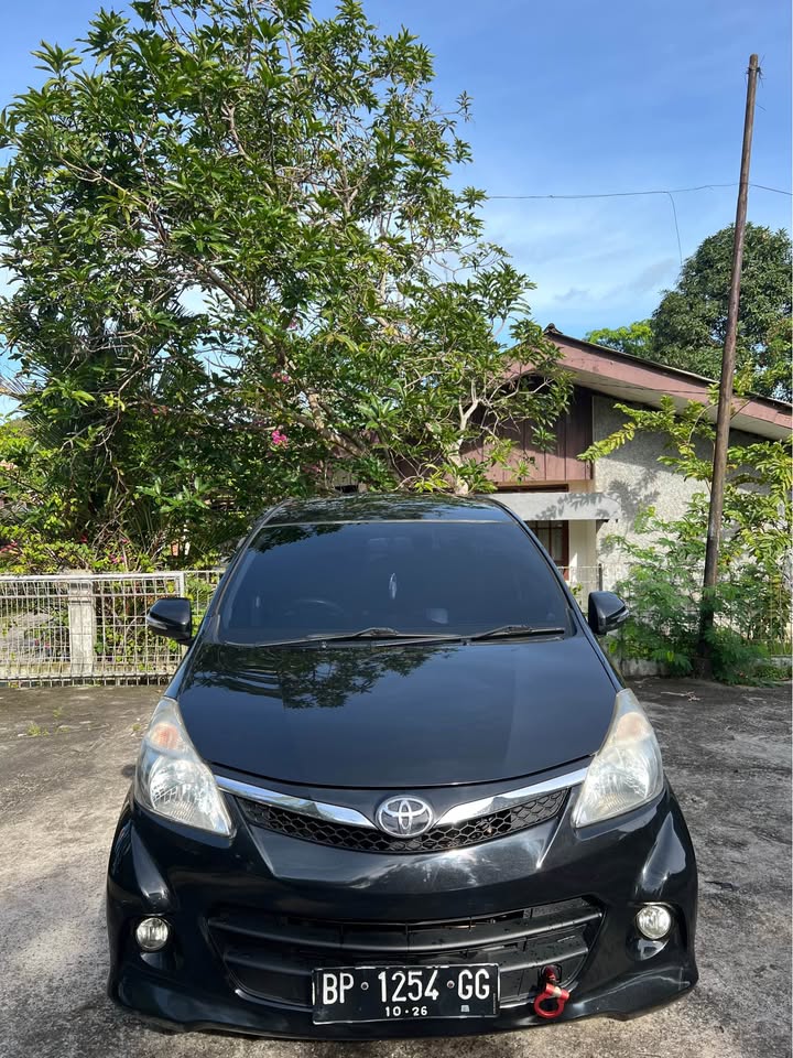 TOYOTA AVANZA VELOZ 1.5 HITAM TAHUN 2014 🚗