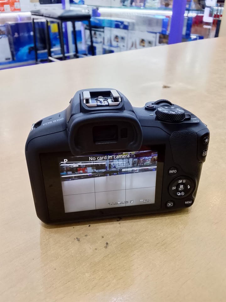 Kamera Canon eos R100 kit 18-45mm seken