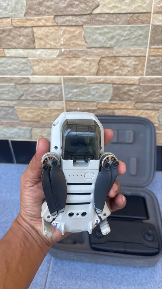 Jual kamera panggul Sony 2500 + Drone Mavic Mini , 3 Batrei