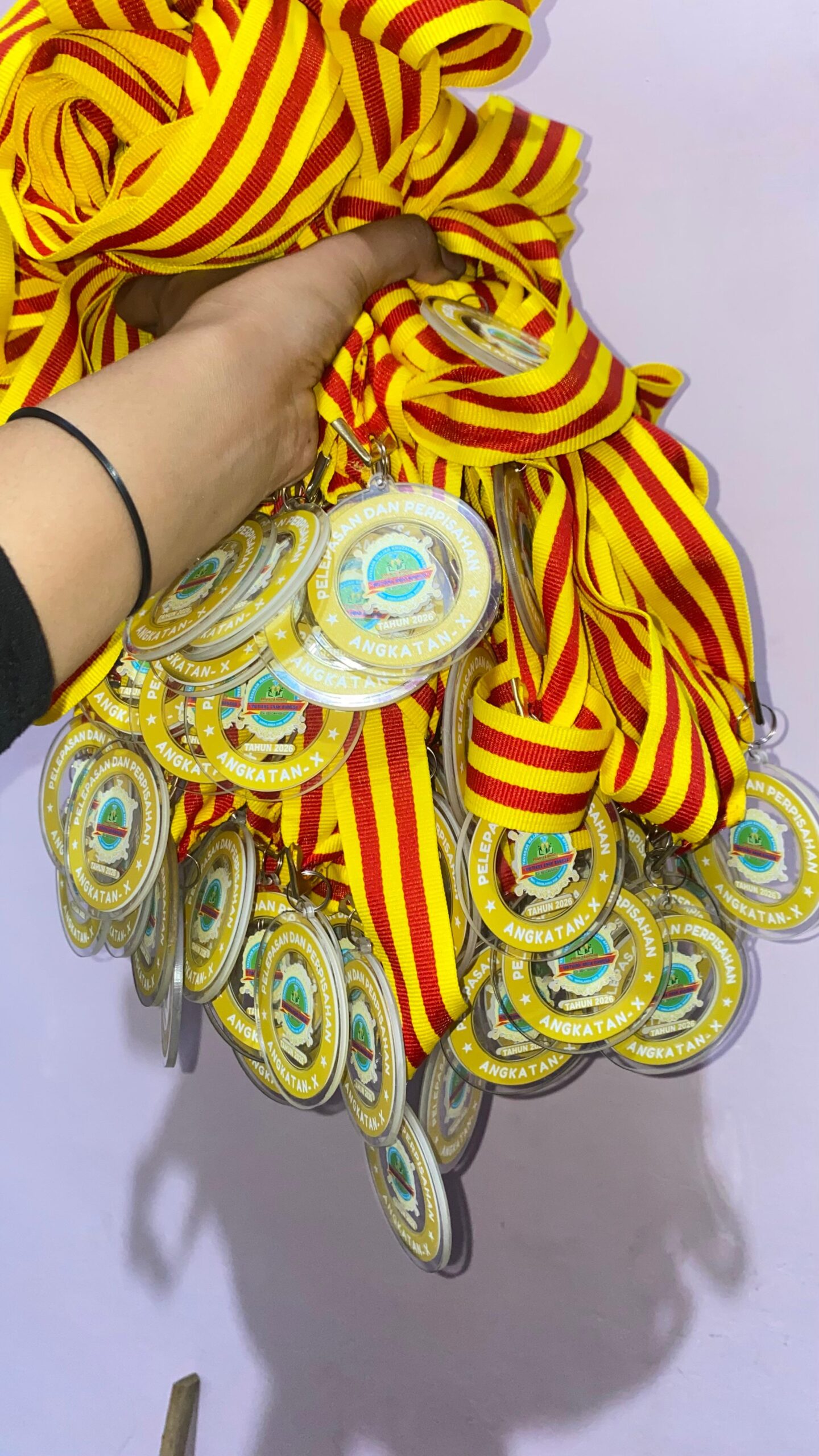 JUAL MEDALI AKRILIK UF 2 SISI