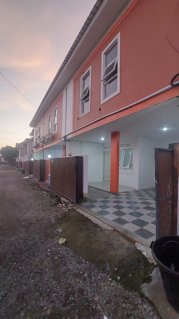 Sewa Rumah Nyaman Tenang 2 Lantai 3 Kamar Tukad Badung Renon