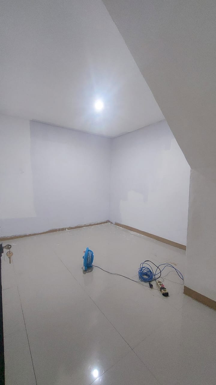 Sewa Rumah Nyaman Tenang 2 Lantai 3 Kamar Tukad Badung Renon
