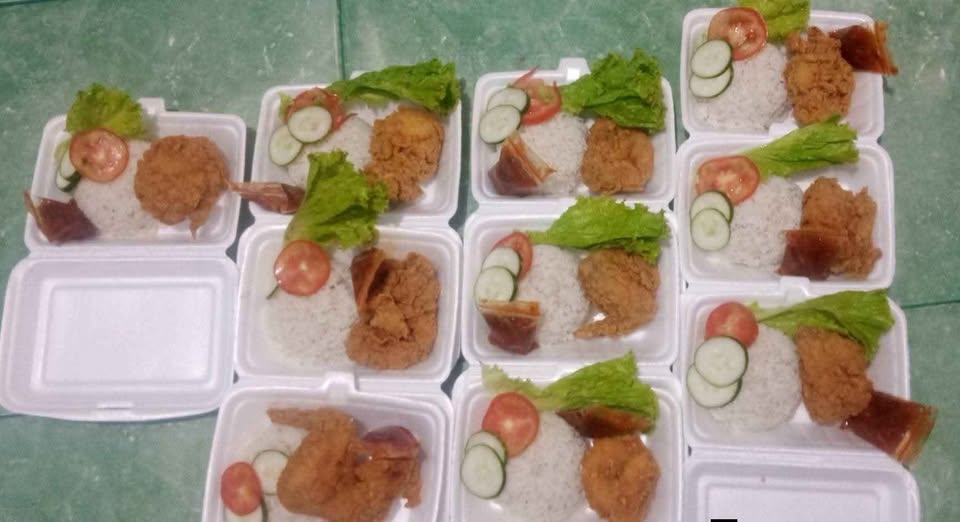 Di Jual Aneka makanan KFC