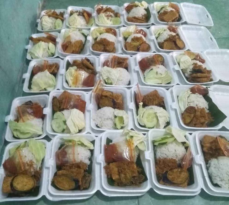 Di Jual Aneka makanan KFC