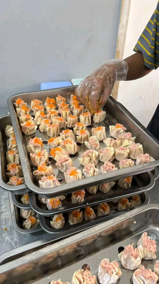Dimsum gurih, enak, ekonomis, dan yg pasti halalan thoyban..
