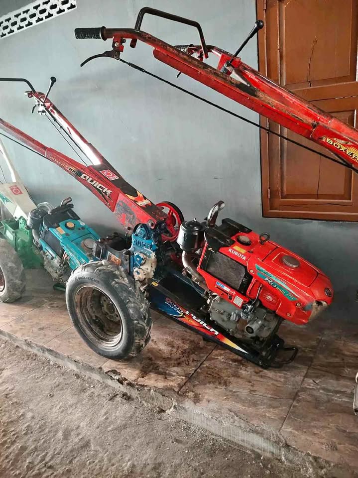 Alat pertanian super pembajak sawah