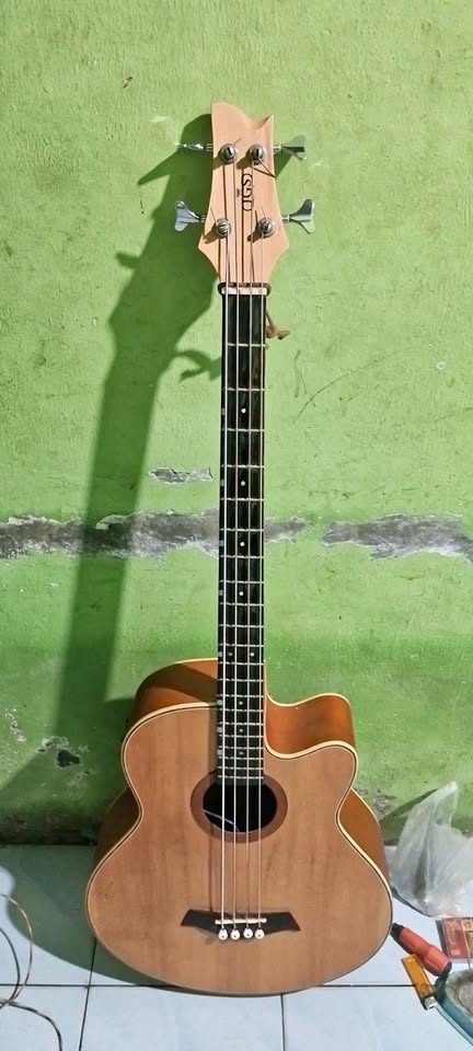Dijual Gitar Bass Akustik Merek JGS
