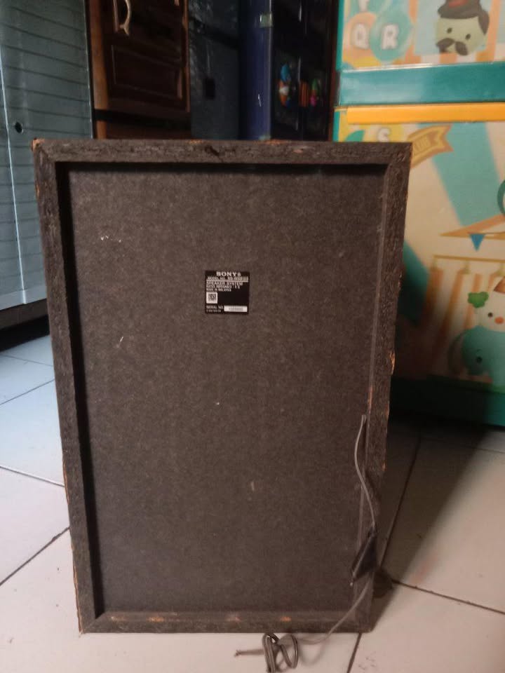 Speker + subwoofer + SONY