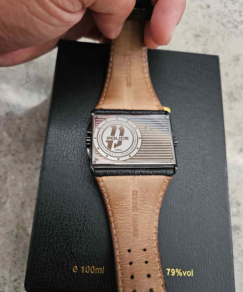 Jam Tangan Pria merk Police