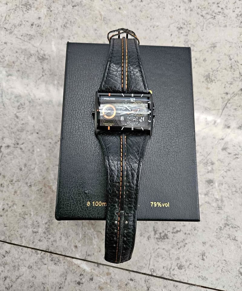 Jam Tangan Pria merk Police