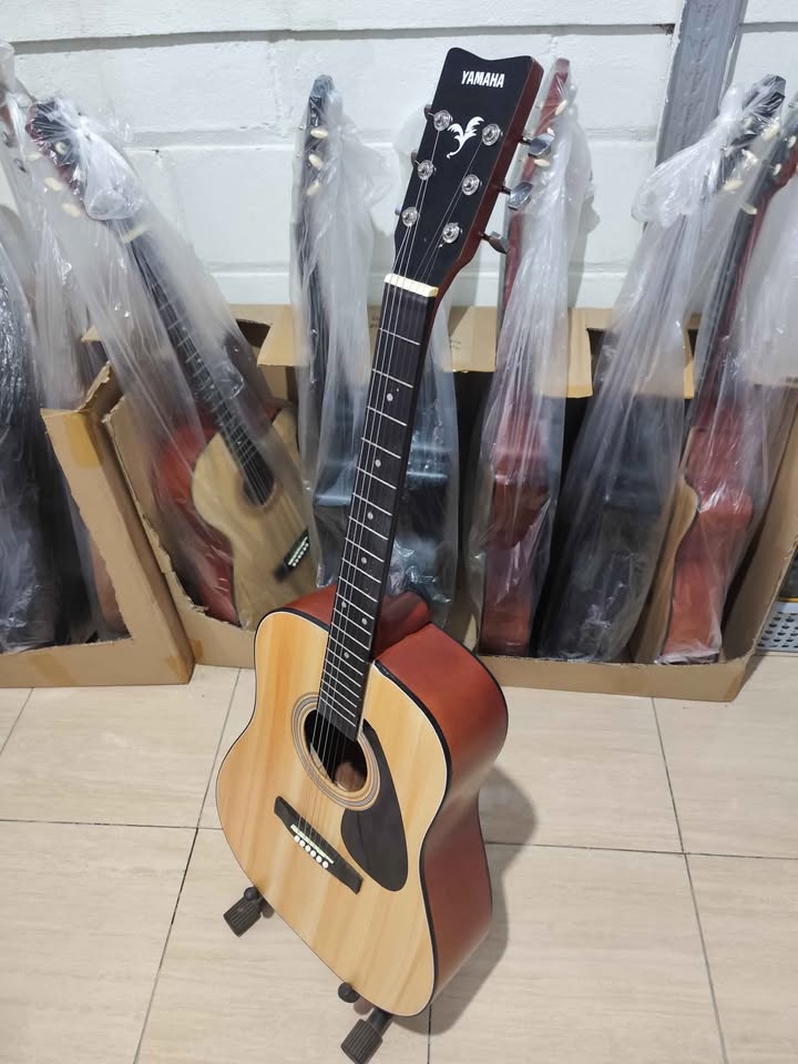 Gitar Akustik Yamaha F310 Custom