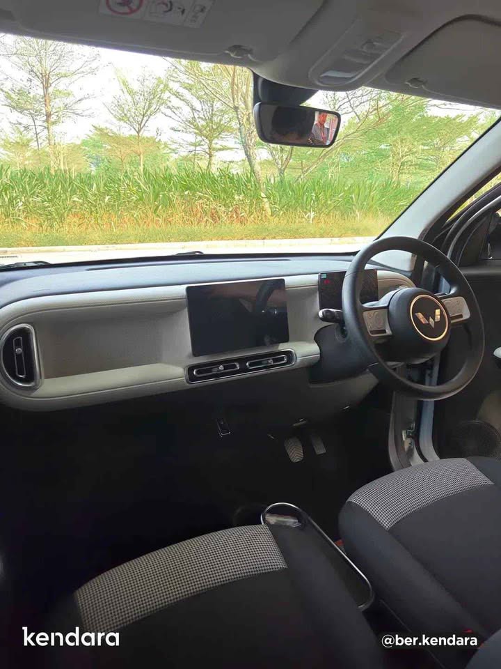 ⚡ WULING AIRA EV – Mobil Listrik 4 Pintu Modern! ⚡