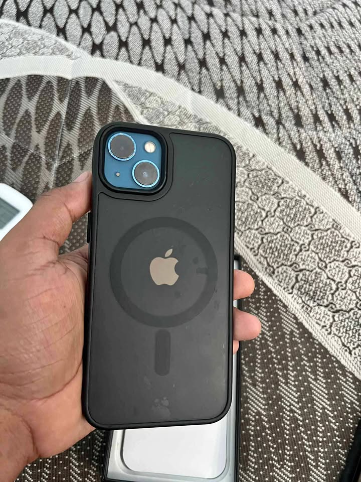 iPhone 13 Basic 256 GB Bh 83