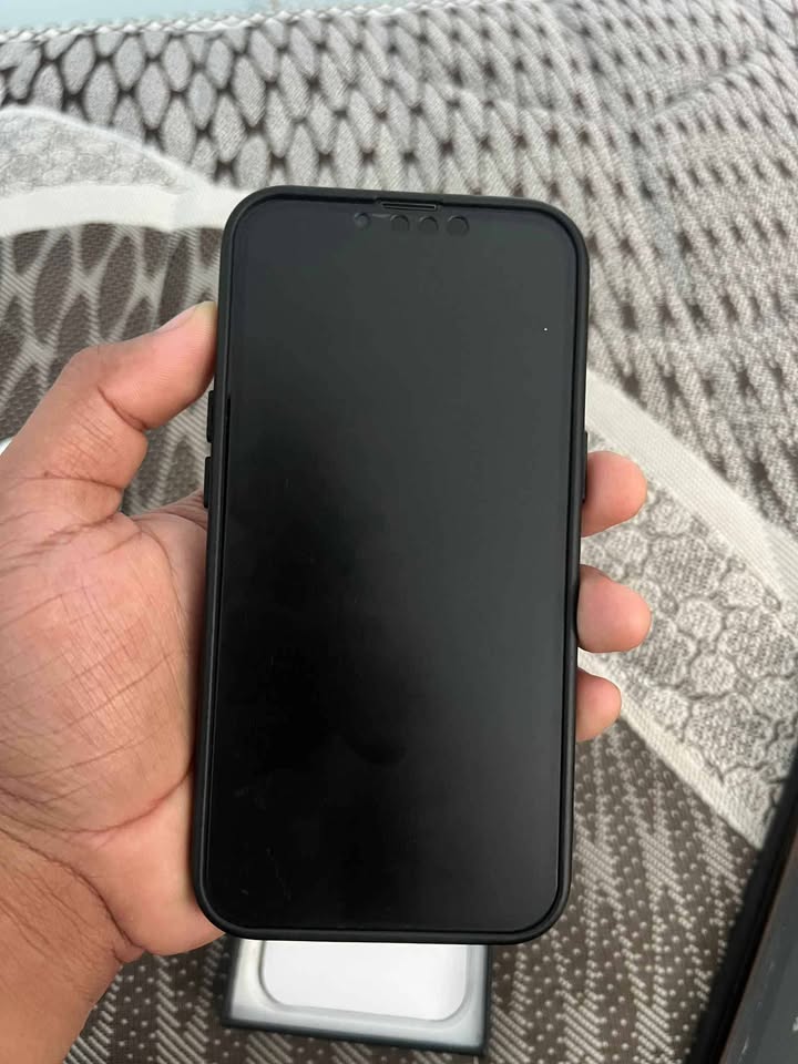 iPhone 13 Basic 256 GB Bh 83