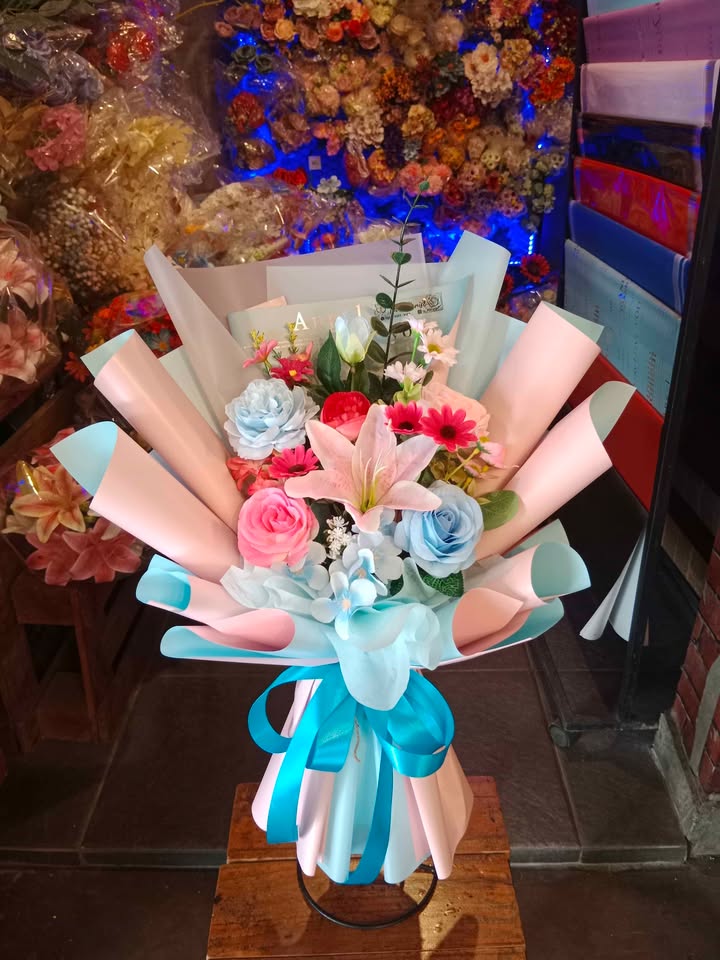 Bouqet Bunga Artificial Valentine — Hadiah Indah & Tahan Lama!