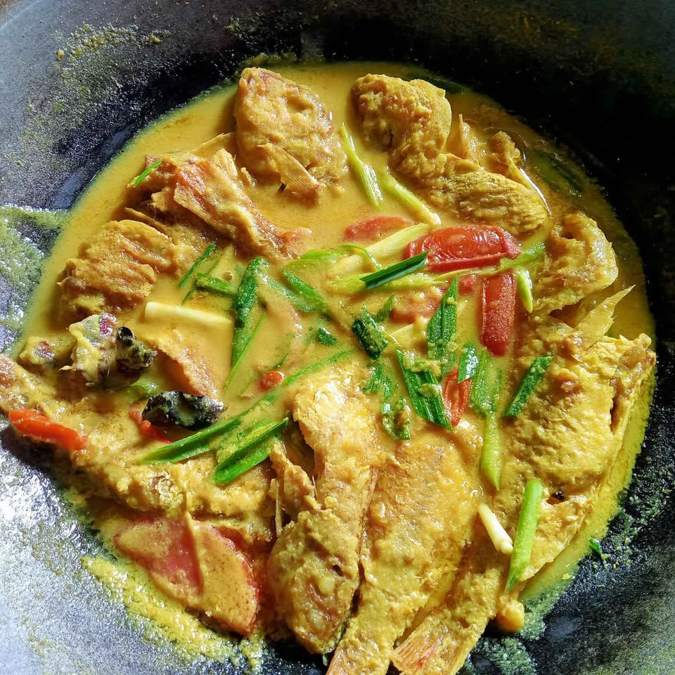 Sedia Aneka Makanan Rantangan