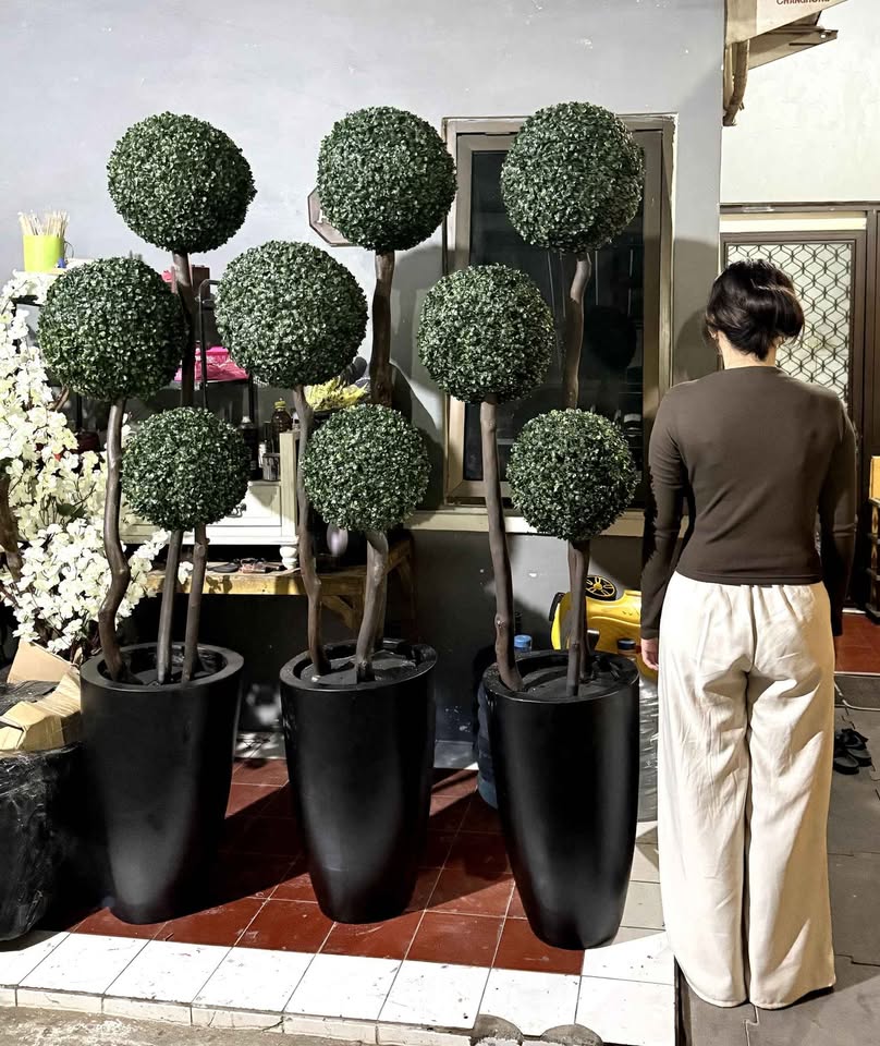 Pohon bola hias Artificial