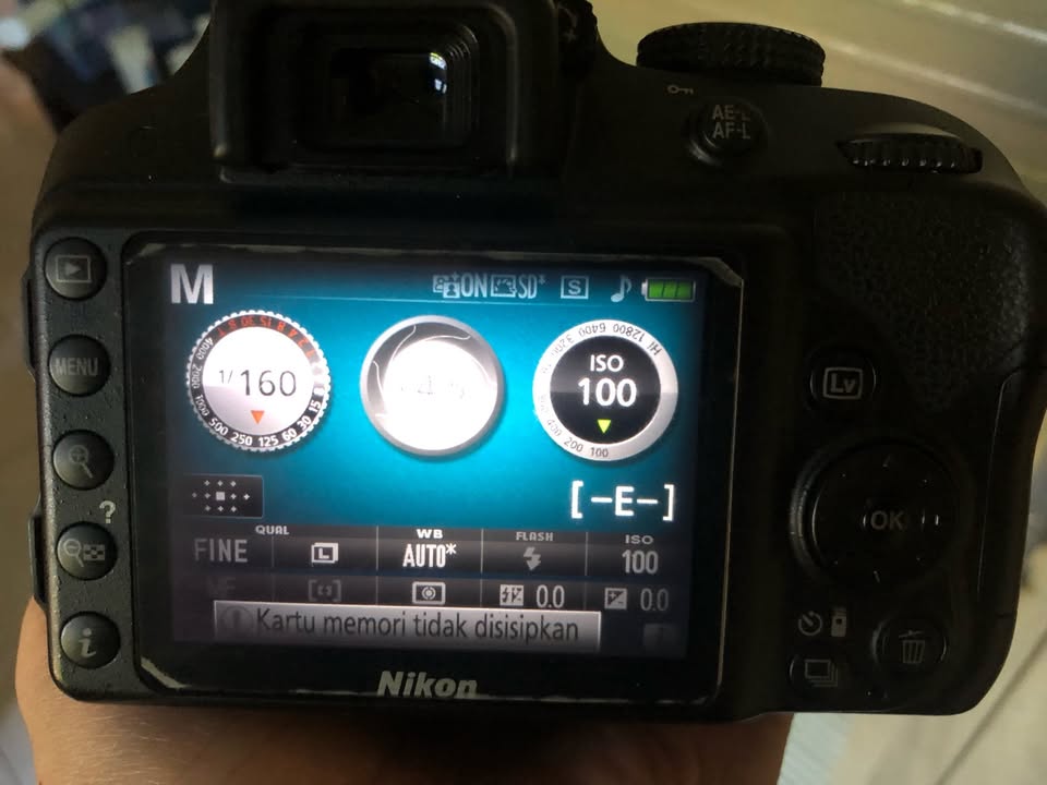 Nikon D3300 Kit 18-55mm VR II SC 9rb