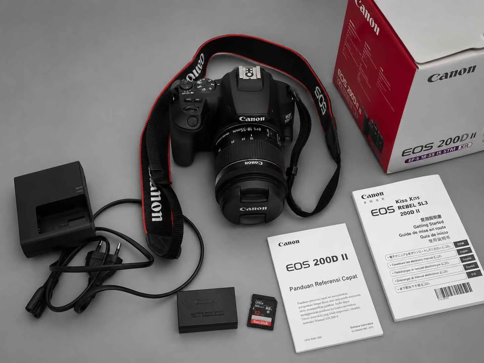 Kamera Canon EOS 200D Mark II Kondisi Mulus